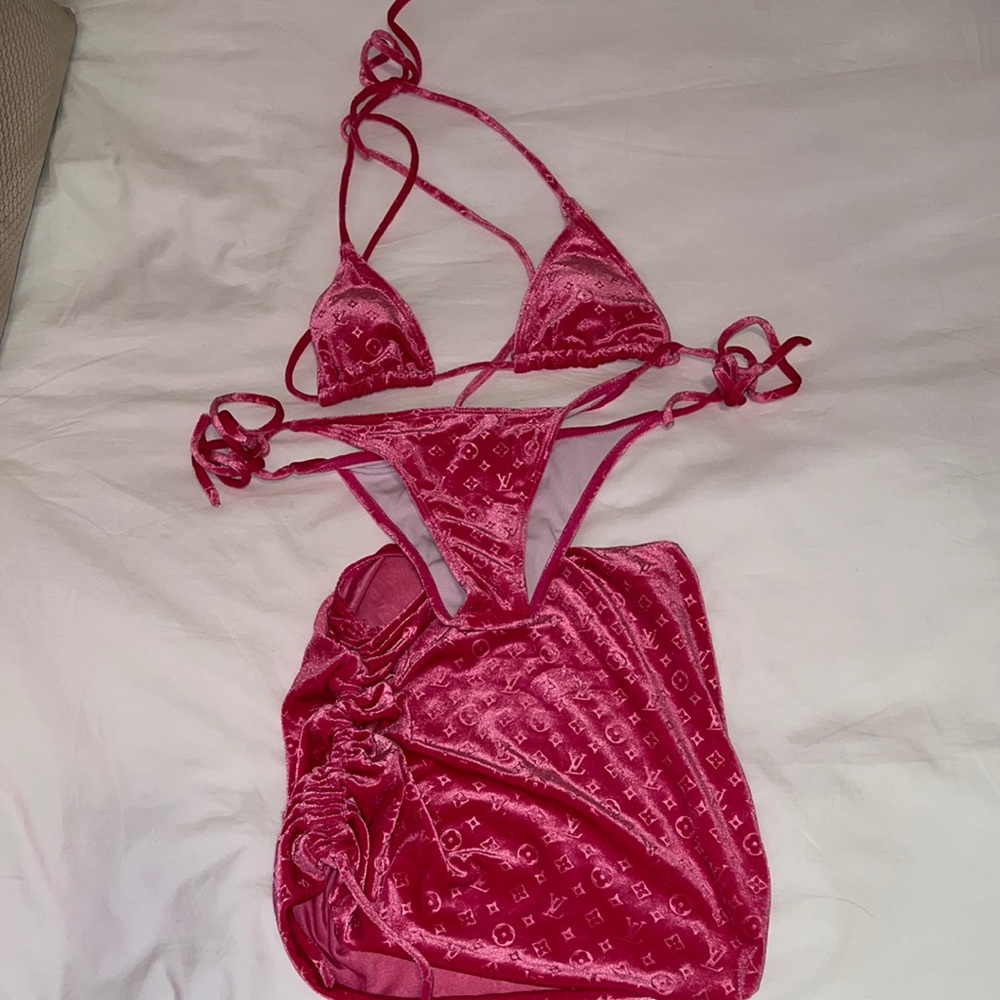 Super cute pink velvet bikini set with skirt size small